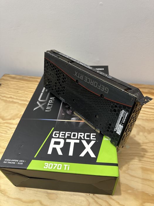 Placa grafica EVGA 3070TI  8Gb