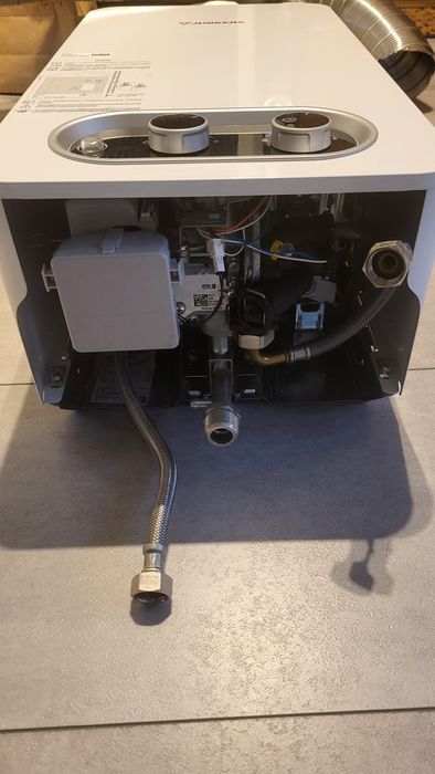 Gazowy podgrzewacz wody Junkers Hydro 4200 WR9-4 KB23 JU