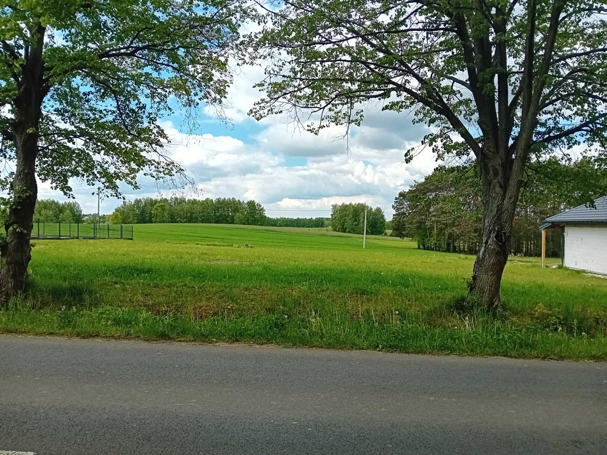 Działka budowlana 1200m2 Goździk.