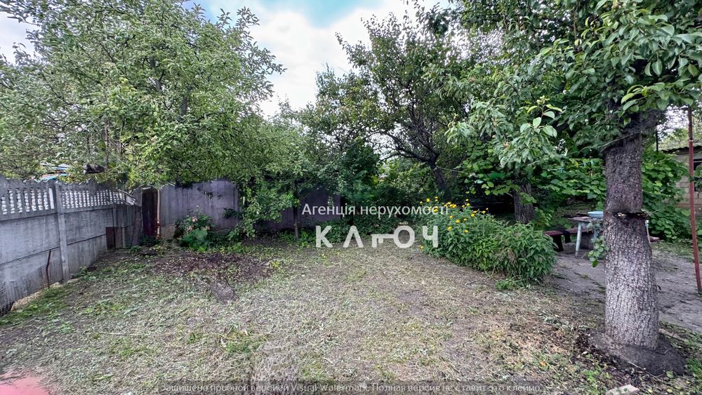 Продаж частини будинку з окремим двором в р-ні Критого ринку!