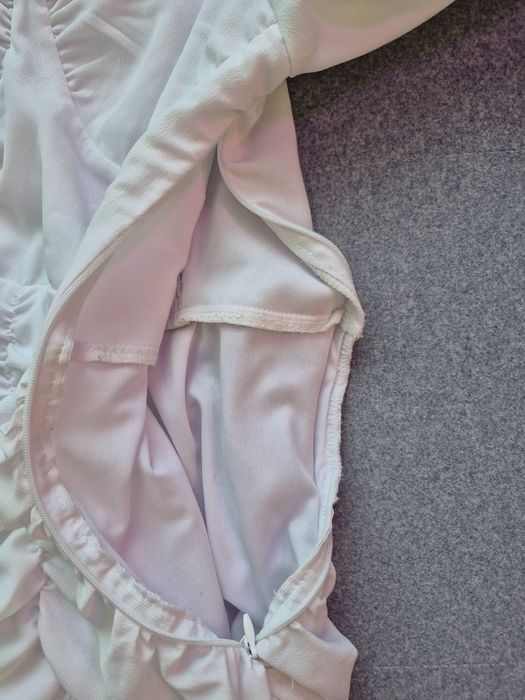 Вечірня сукня біла