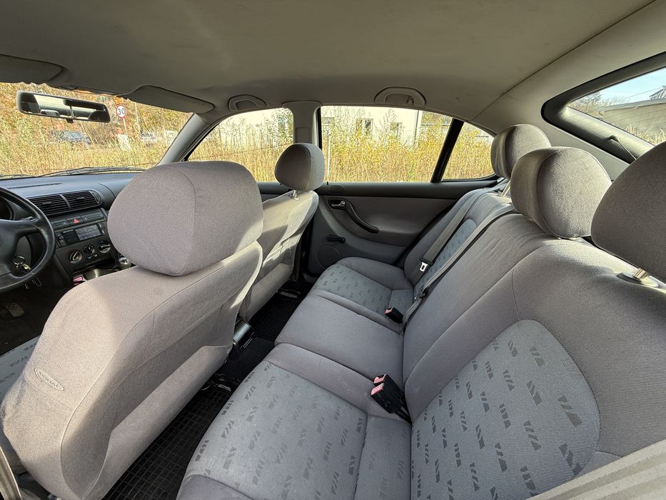 Seat Leon 1.6 16v 2001r