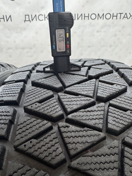 Шини Bridgestone 275/50/R20