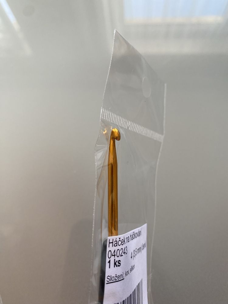 Szydełko ergonomiczne 3.5mm z gumową rączką złote Nowe