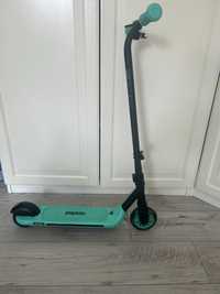 Segway Ninebot Hulajnoga elektryczn Kickscooter Zing A6 Czarno-Zielona