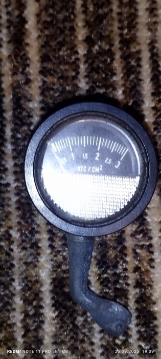Sprzedam ciśnieniomierz CCCP z czasów prl-u
