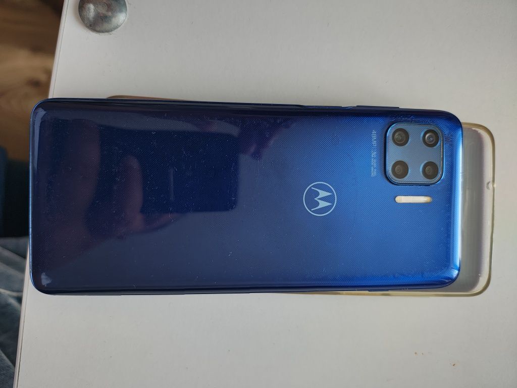 Motorola 5g plus