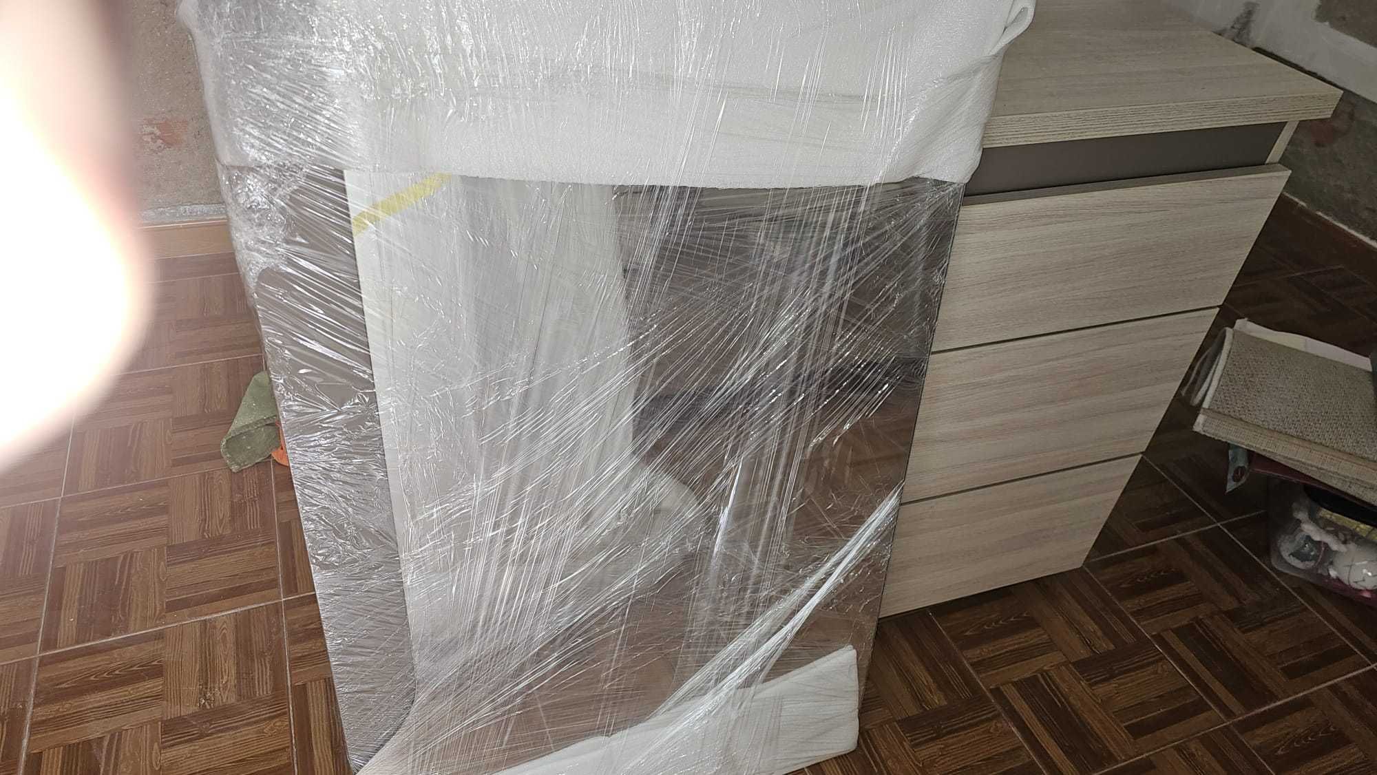 Cómoda  de 3 gavetas mais espelho