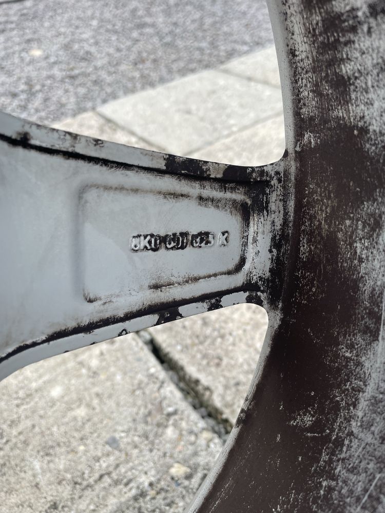 Orginalne felgi Audi A4b8 17