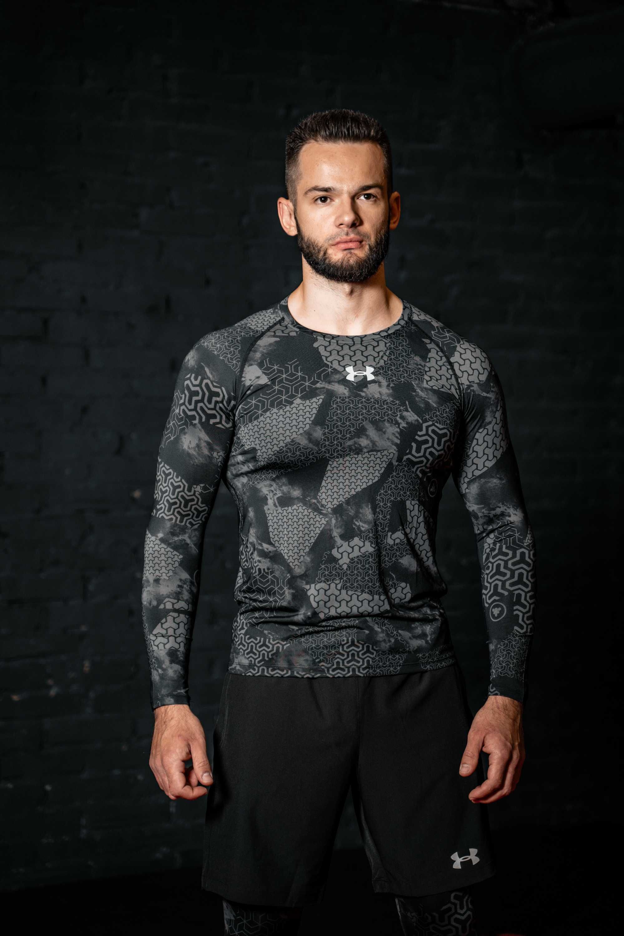 Компрессионная одежда мужская Under Armour, рашгард, легинсы костюмом