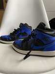 Air Jordan 1 Mid Hyper Royal