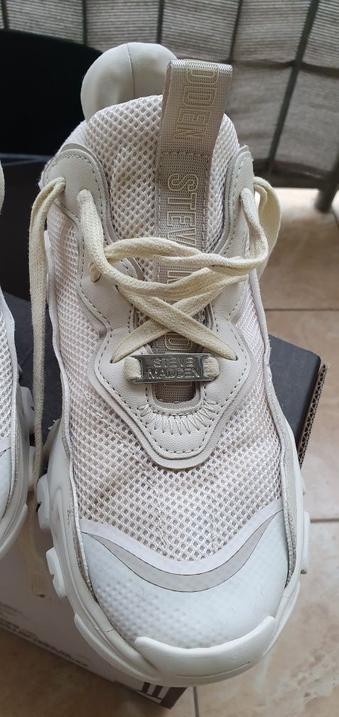 Buty Sneakersy Steve Madden rozmiar 40 wkładka 25,5cm