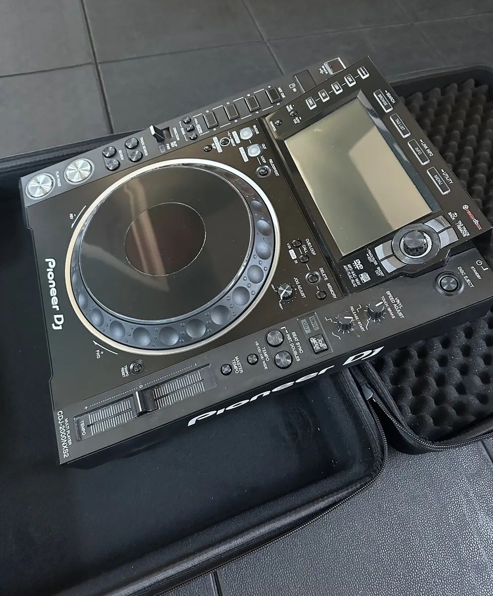 Pioneer CDJ-2000nxs2 odtwarzacz dj USB MP3 wav