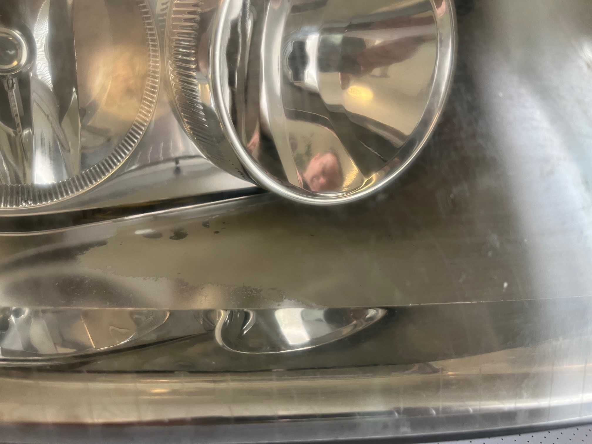 Lampa Reflektor Prawy Przod Multivan T5