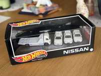 Hot Wheels Premium Diorama Nissan SKYLINE GT-R R34 R33 R32 laweta