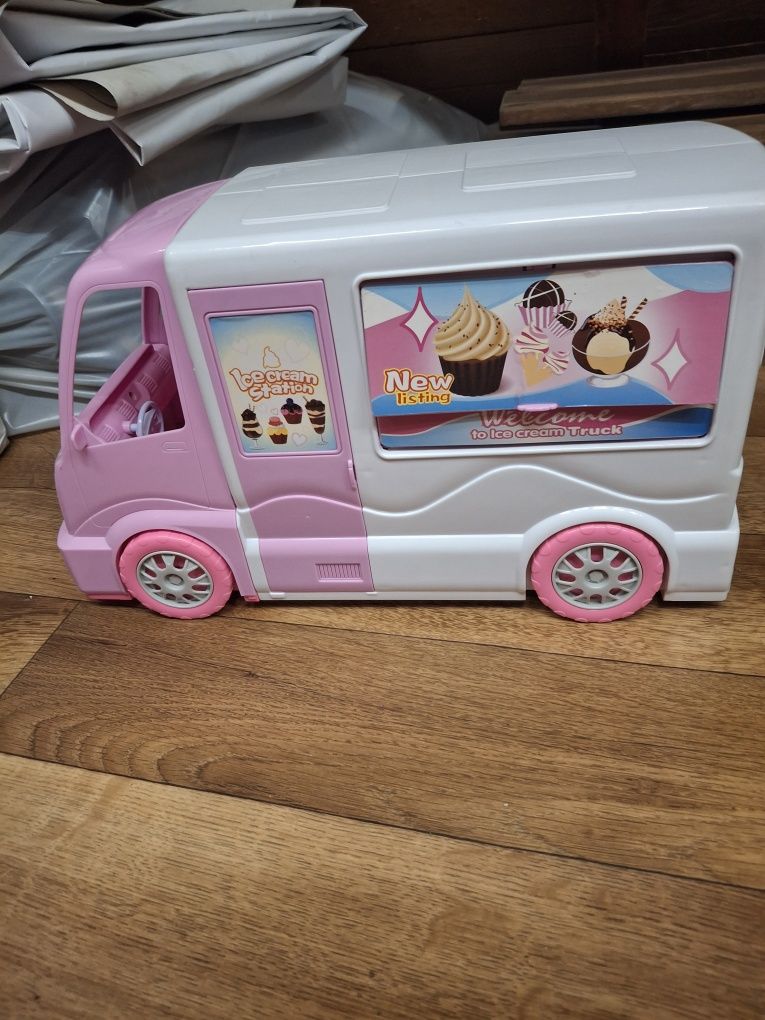 Witam  sprzedam zabawkowy camper w cenie 25zł