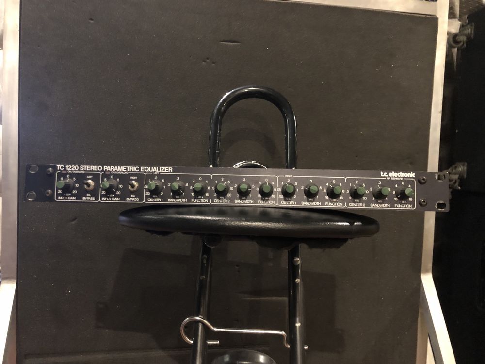 TC Electronic 1220 Parametric Equalizer korektor rack