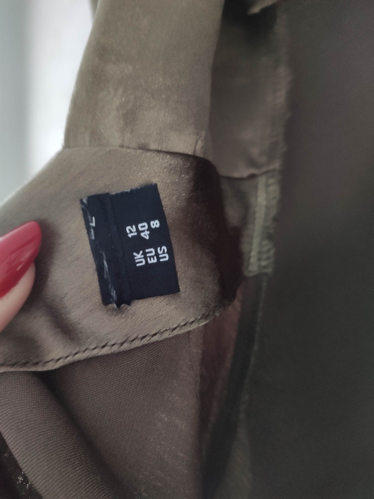 Sukienka satynowa krótka mini ASOS L M nowa khaki zielona odkryte plec