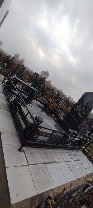 Укладка плитки ,Установка памятников, Все под ключ.