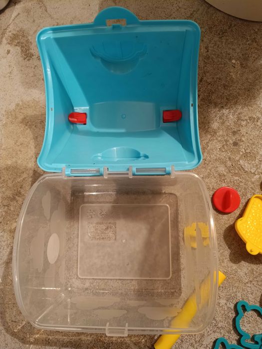 Domek z akcesoriami do ciastoliny