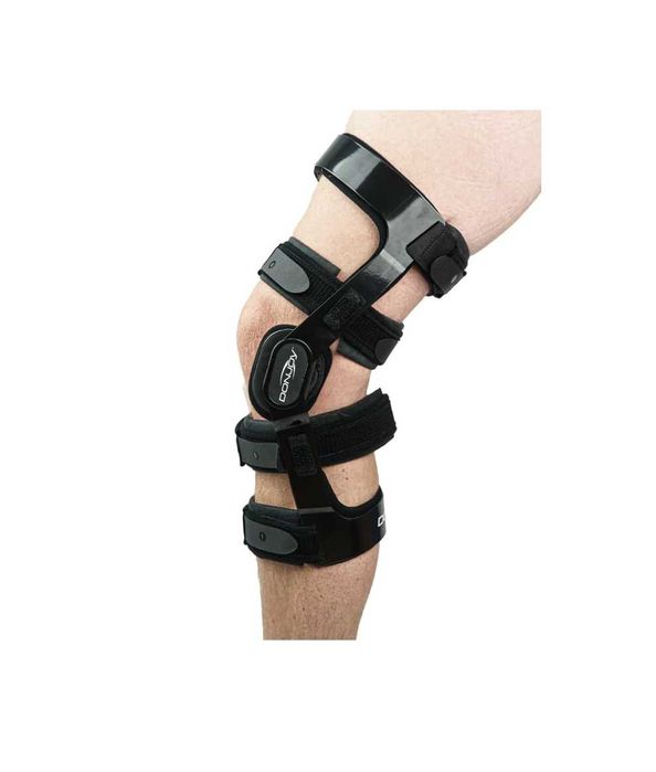 Жесткий 4-точечный коленный ортез DonJoy 4-Titude. Левый. Размер M