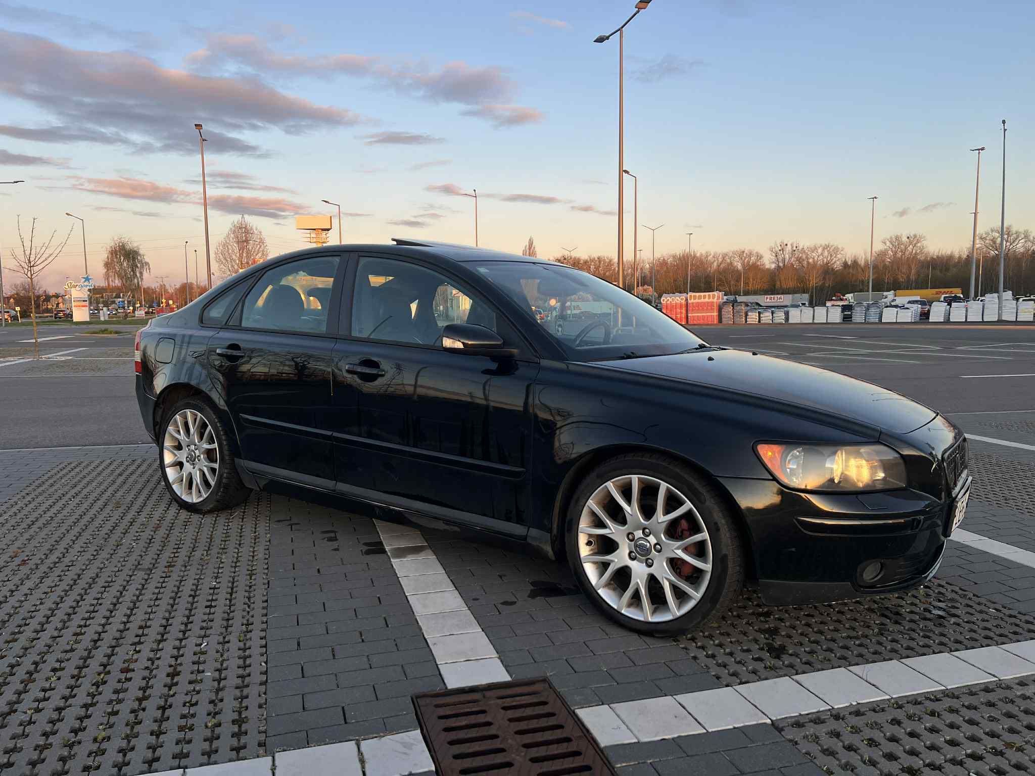 VOLVO S40 - T5 . (5 cylindrów, Turbo i 220 KM) GAZ! Świetna CENA!