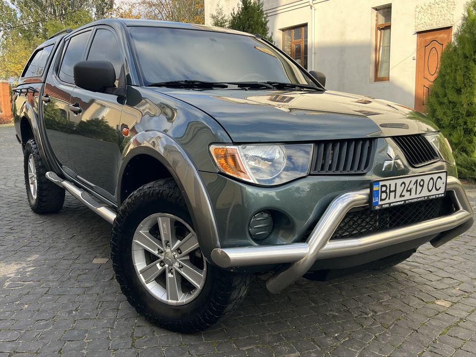 L200 Mitsubishi Пікап 4Х4 2.5 Турбодизель Механіка