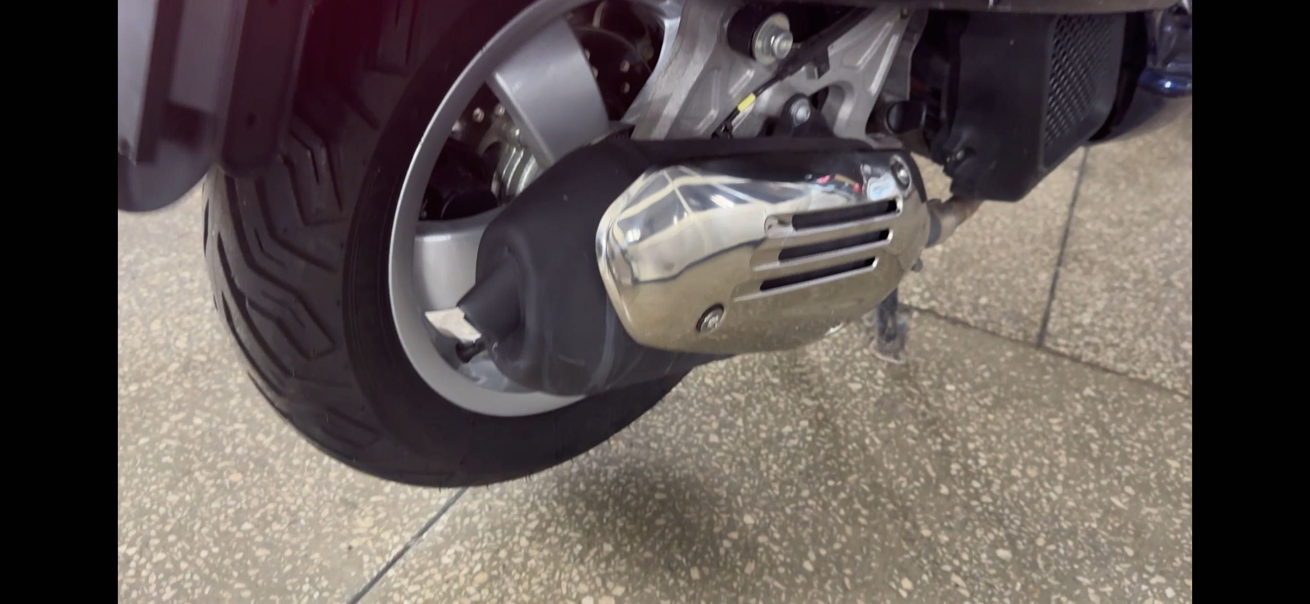 Silnik 125 I-get Vespa GTS 22rok