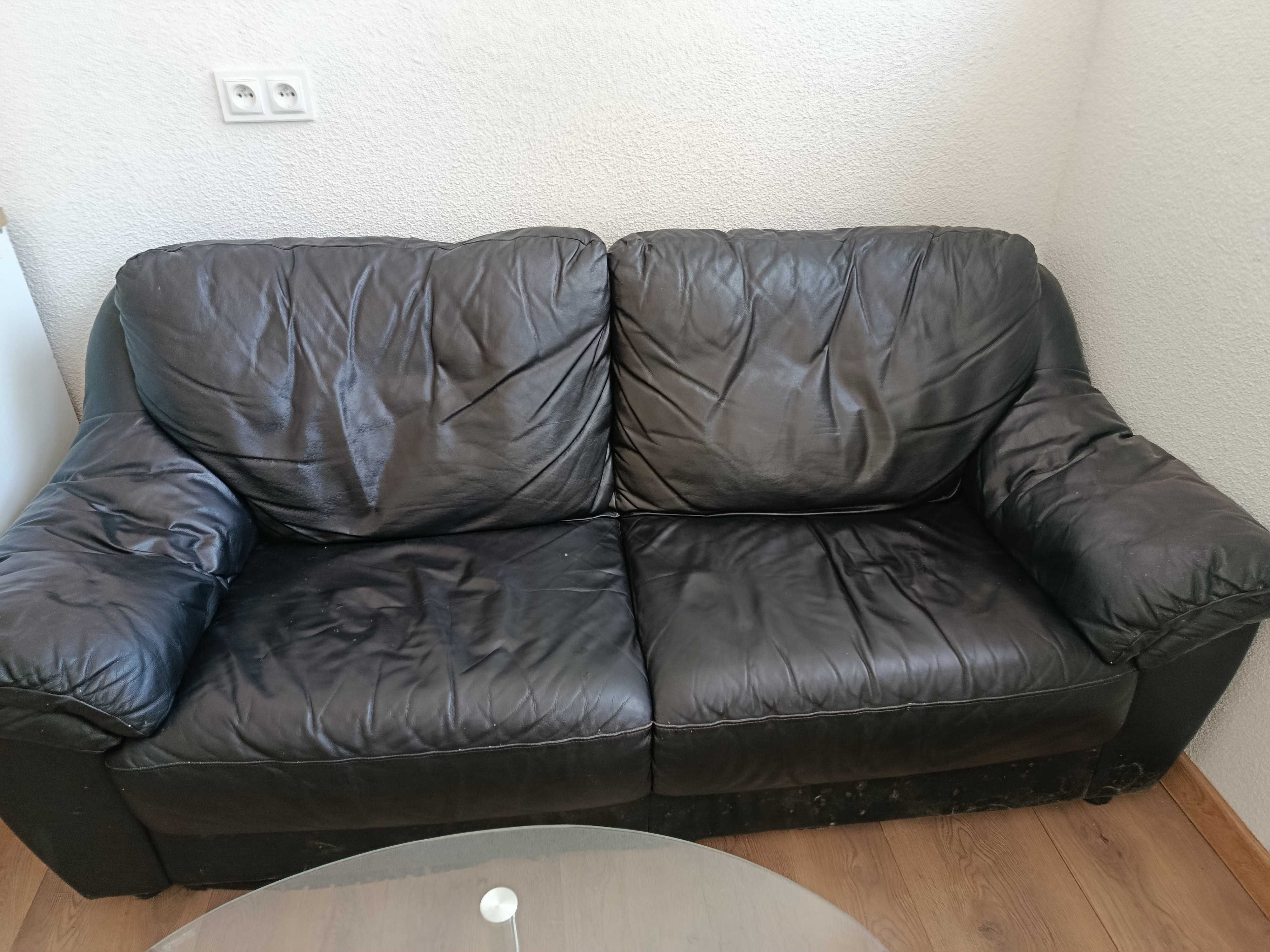 Sofa i stolik kawowy