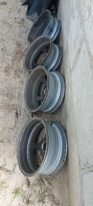 R15/5/100 вр6 2,8 титани Колеса в зборі залізни диски резина