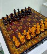 Шахматный янтарный и деревянный сувенир