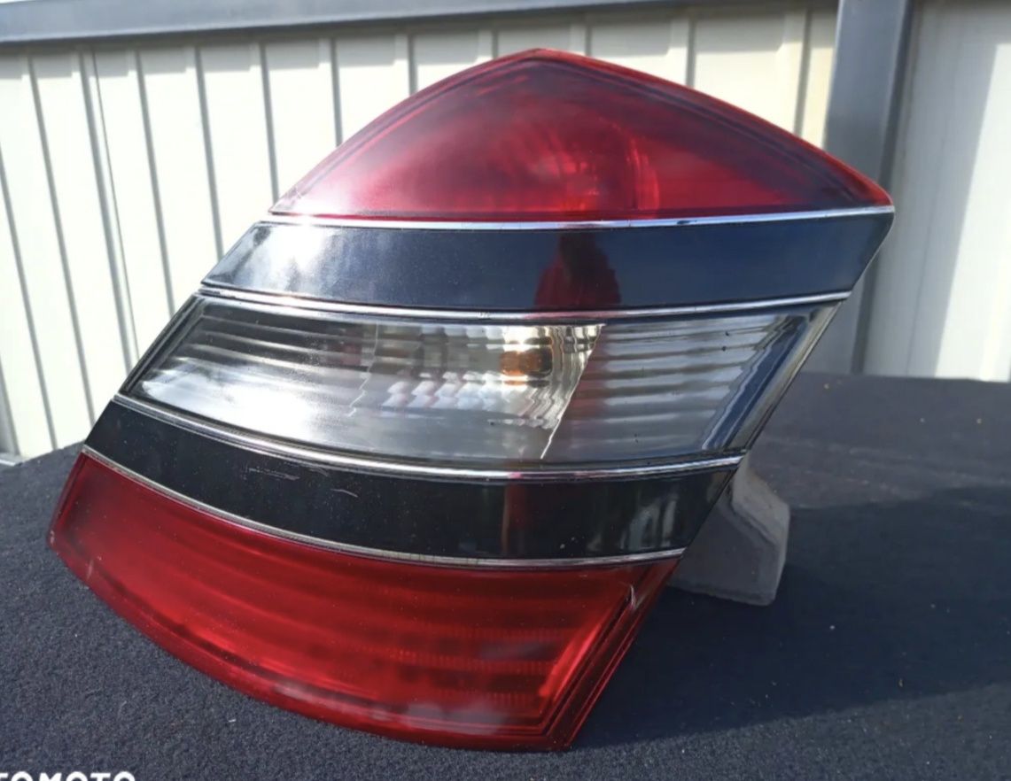 MERCEDES S E221 Lampa Tylna Prawa F-vat