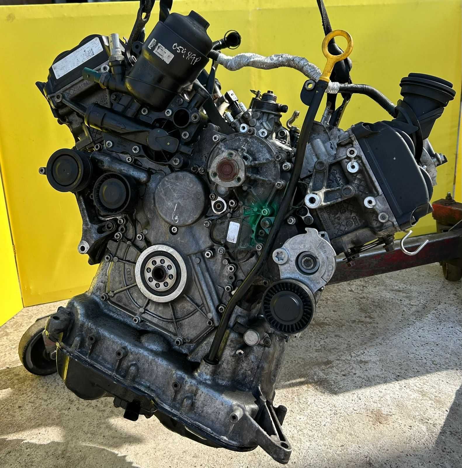 Двигун CRCA 3.0 TDI Touareg NF двигатель туарег мотор таурег нф туарек