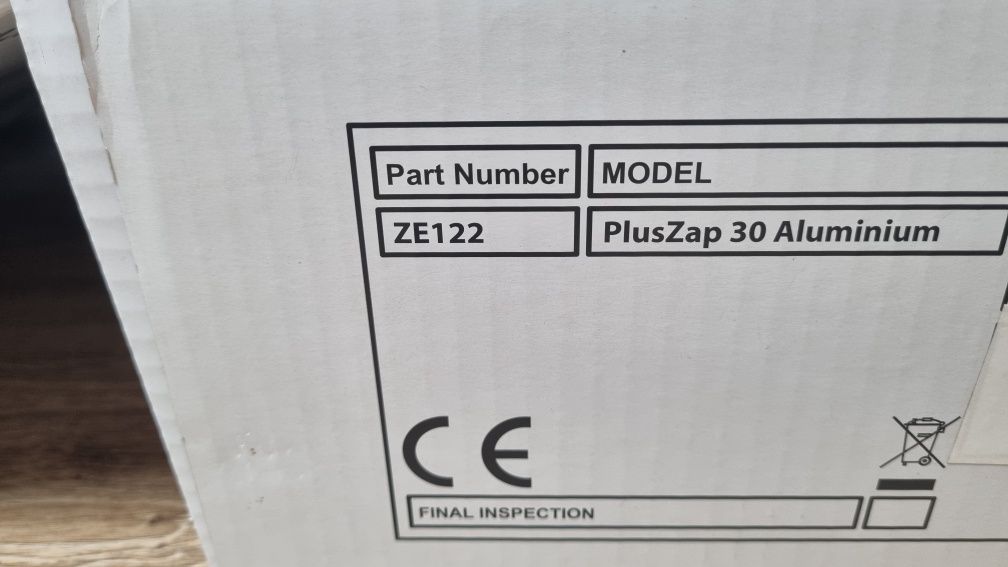 Lampa owadobójcza UV PlusZap 30 W, aluminium