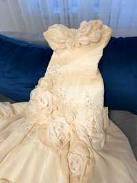 Весільна сукня …