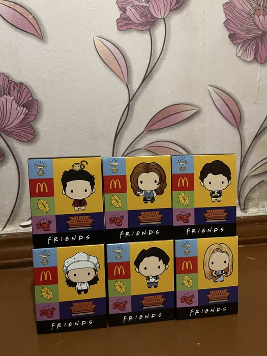 СКИДКА ЧОРНА П'ЯТНИЦЯ іграшки МакДональс з серії Friends