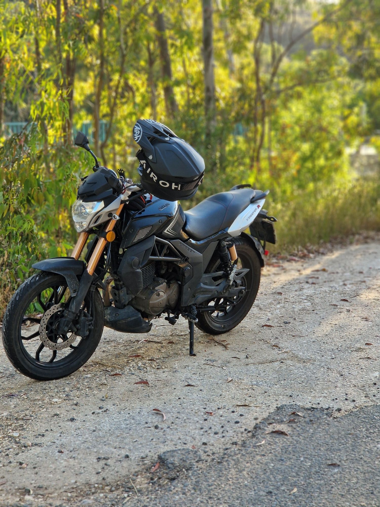 Um xtreet 125r 2021