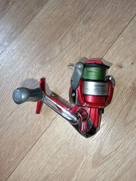 Продам катушку Shimano CATANA 2500FB
