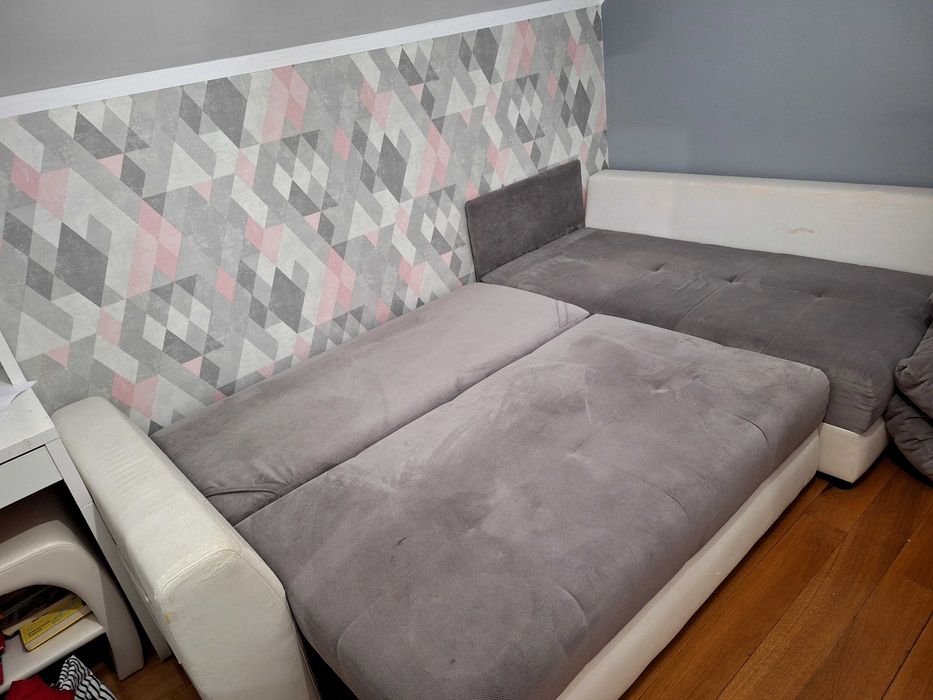 Sprzedam uzywany naroznik z funkcją spania Agata Meble