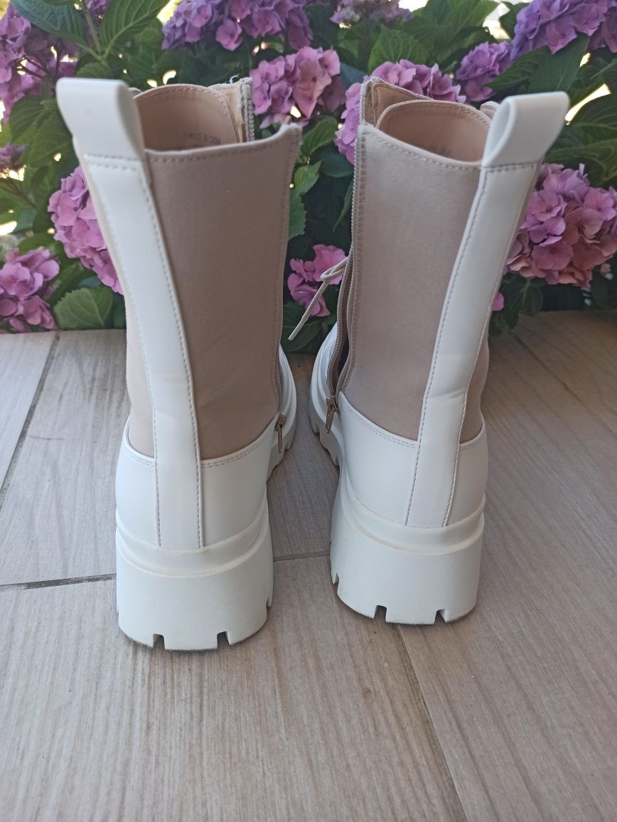 Buty na platformie, botki sznurowane