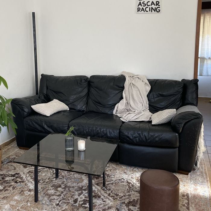 Sofá de Pele Preta