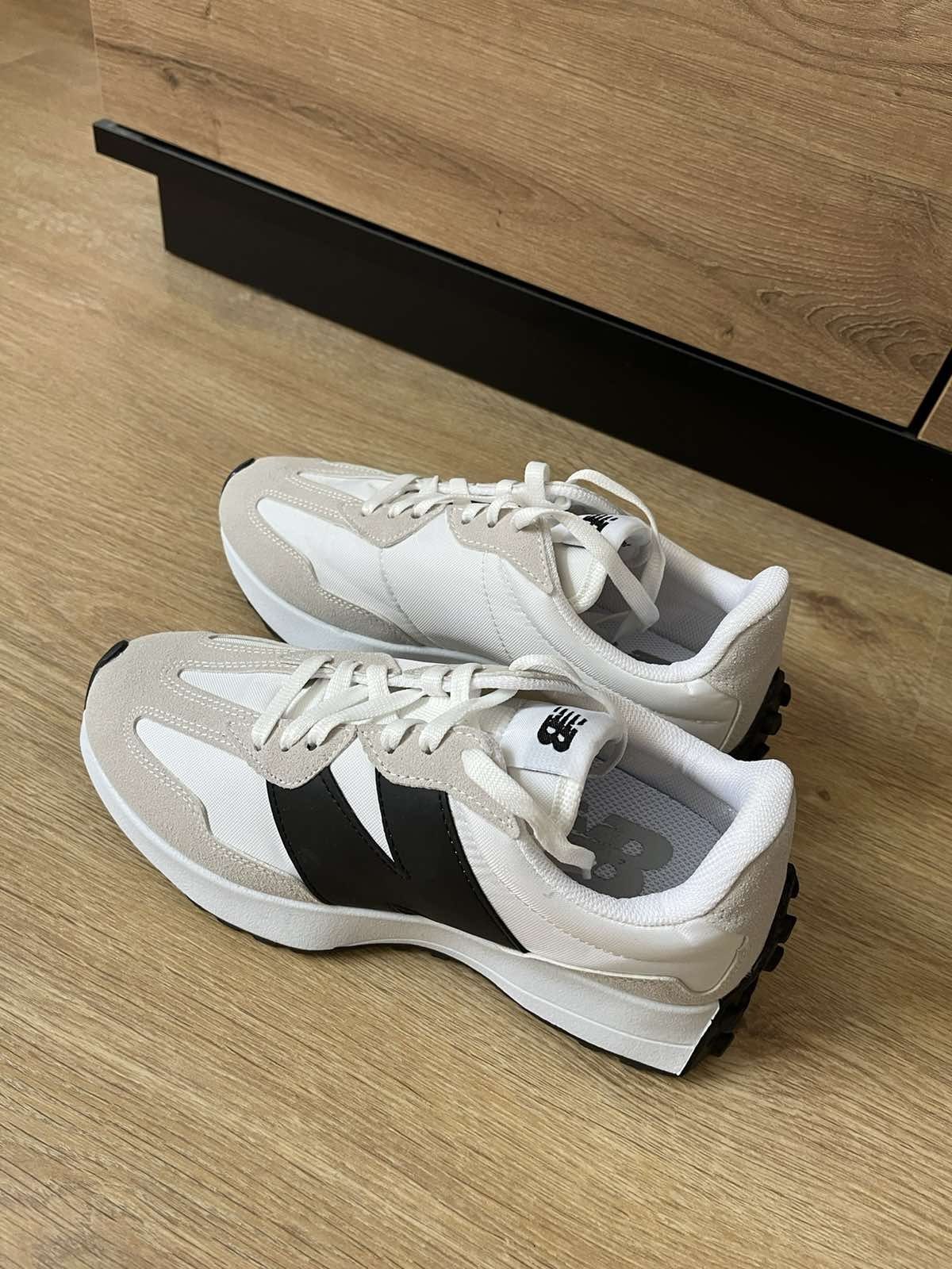 Adidasy Snickersy r.39