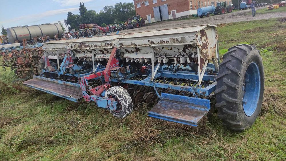 Сівалка зернова СЗ-5,4  2009 Червона зірка + транспортний пристрій