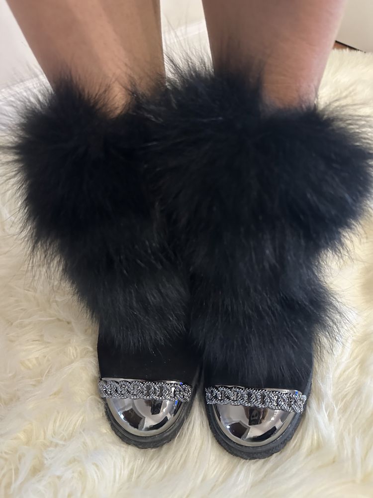 Buty na koturnie casadei z futerkiem 39