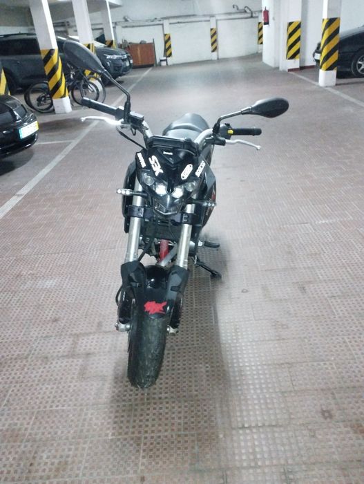 Benelli TNT 125 impecável