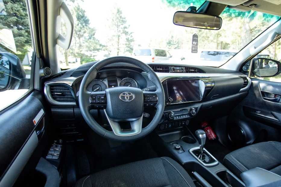 Разборка Toyota Hilux бампер крило фари дзеркала двері шрот