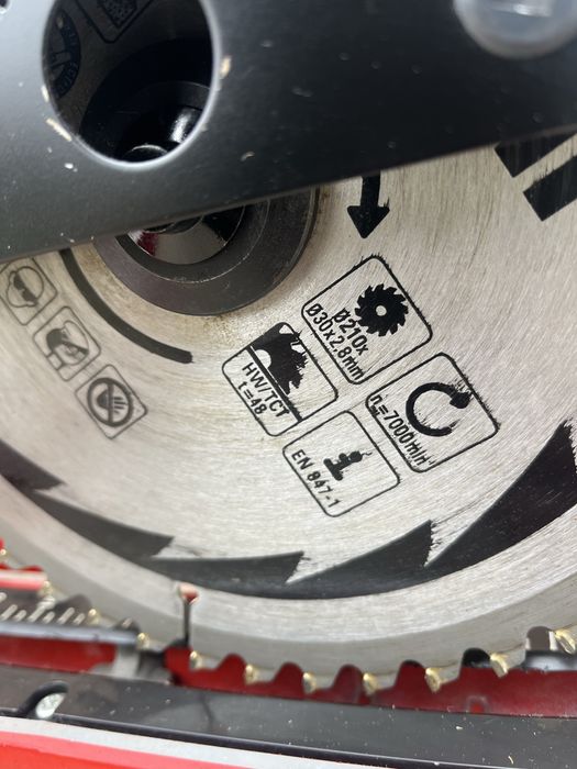 Торцовочная пила с протяжкой Einhell TC-SM 2131/2 Dual