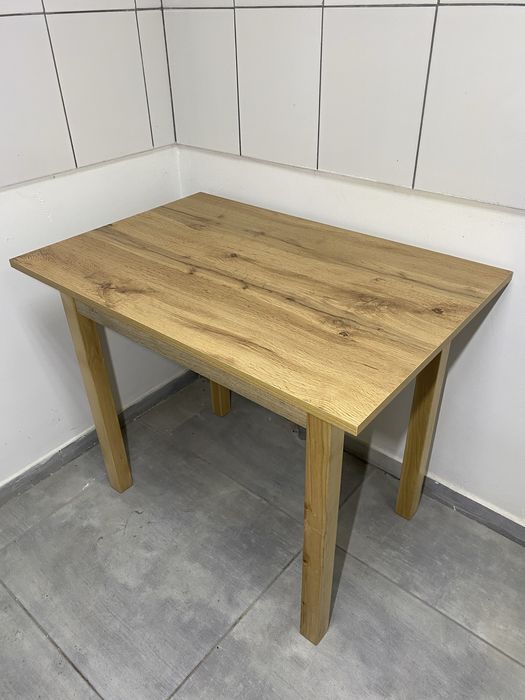 Стіл кухонний