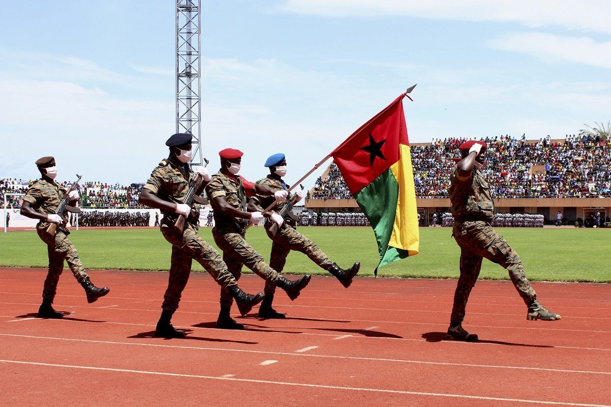 Camuflado militar farda Exército Guiné Bissau FARP tecido RIPSTOP novo