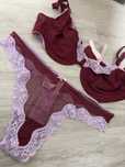 Нижнее белье Victoria's Secret.